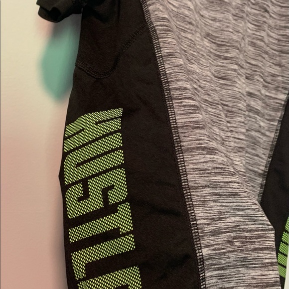 Little Boy’s Xersion Quick-Dri Shirt Sz XS 6/7 - Picture 5 of 6